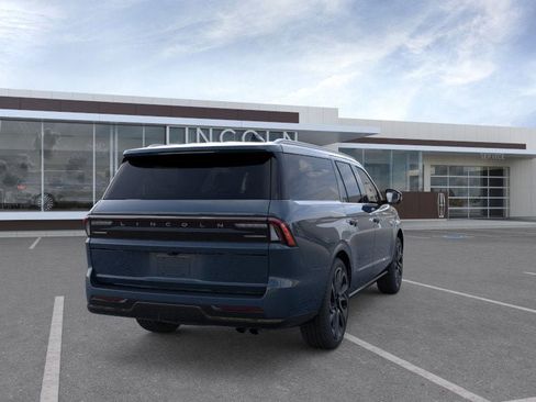 New 2026 Lincoln Navigator L Reserve image 8