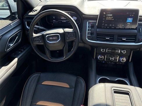 Used 2024 GMC Yukon AT4 w/ Technology Package image 15