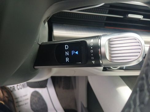 Used 2025 Hyundai Ioniq 6 SEL RWD image 31