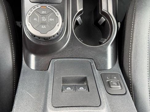 Used 2025 Ford Bronco Badlands w/ Sasquatch Package image 22