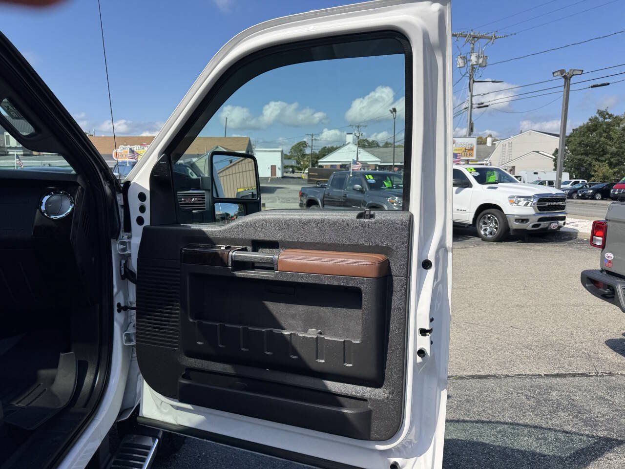 Used 2015 Ford F250 Platinum w/ FX4 Off-Road Package AWD/4WD image 42