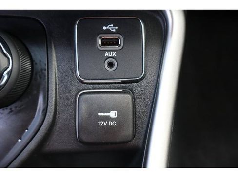 Used 2018 Jeep Compass Latitude w/ Popular Equipment Group AWD/4WD image 14