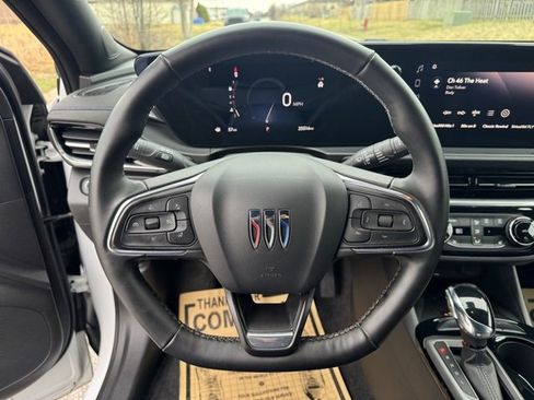 Used 2024 Buick Envista Sport Touring w/ Convenience I Package image 12