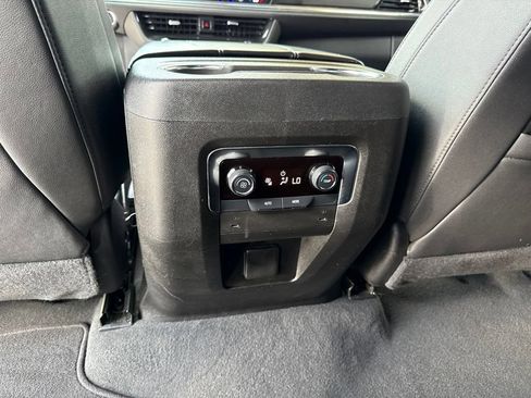 Used 2025 Chevrolet Tahoe LT RWD image 27