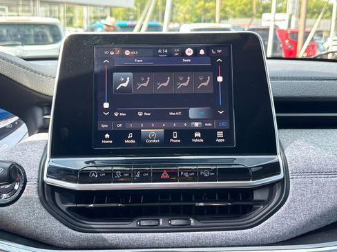 Used 2022 Jeep Compass Latitude w/ Sun and Sound Group image 13