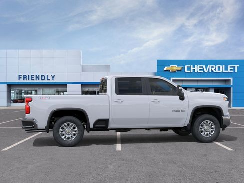 New 2026 Chevrolet Silverado 3500 LT image 15
