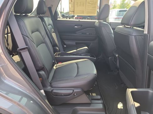 Used 2024 Nissan Pathfinder SL w/ SL Premium Package AWD/4WD image 41