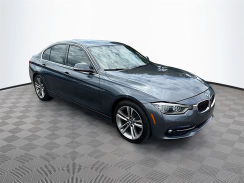 Used 2017 BMW 330i Sedan image 4