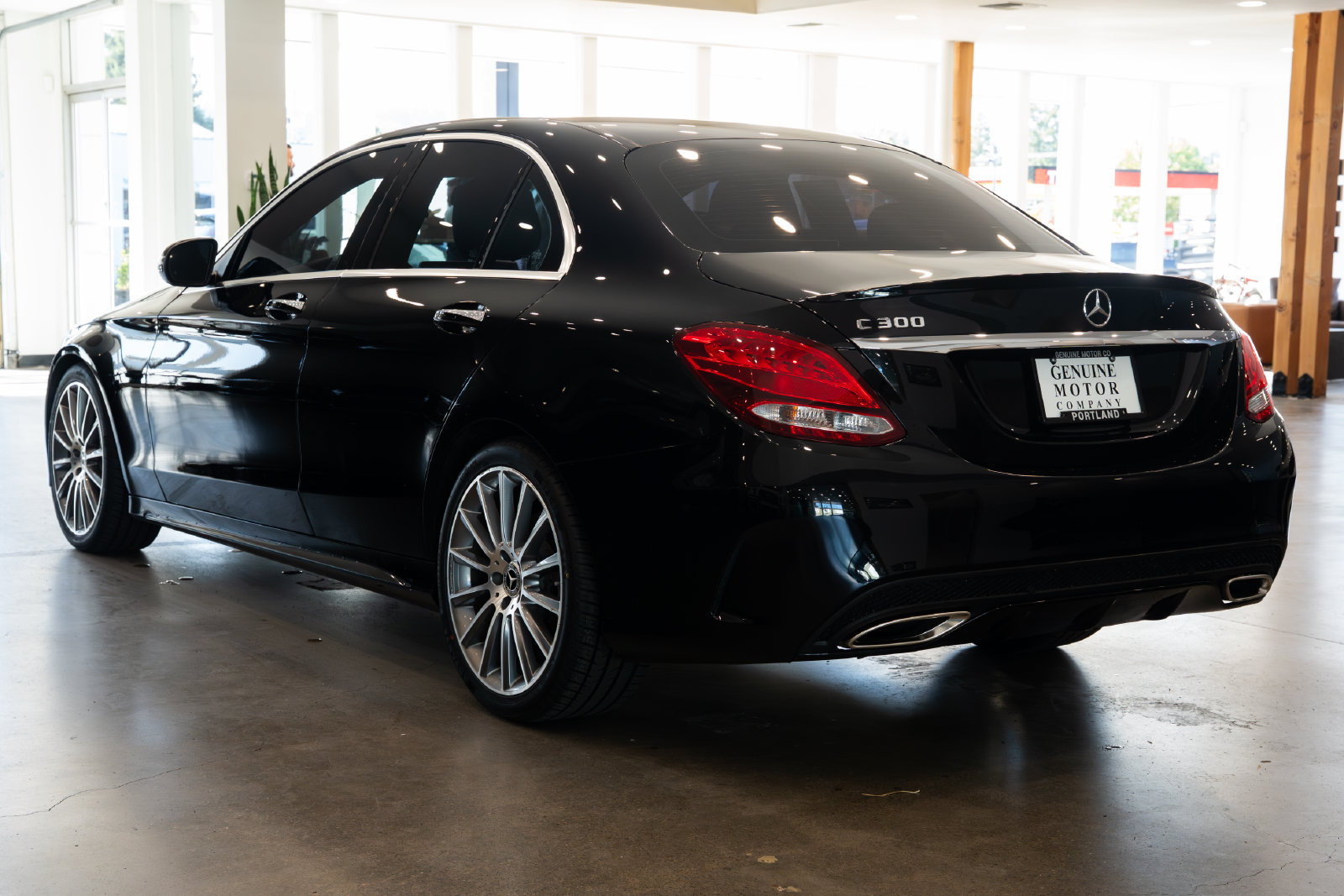 Used 2017 Mercedes-Benz C 300 Sedan image 6