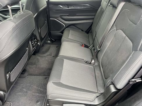 Used 2021 Jeep Grand Cherokee L Laredo w/ Luxury Tech Group I image 16