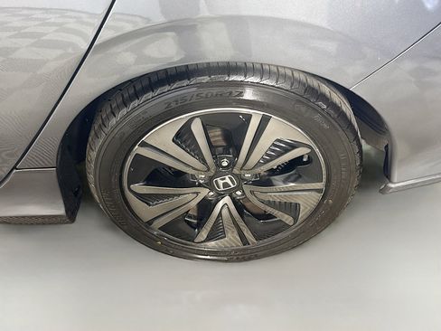 Used 2017 Honda Civic EX-L image 37