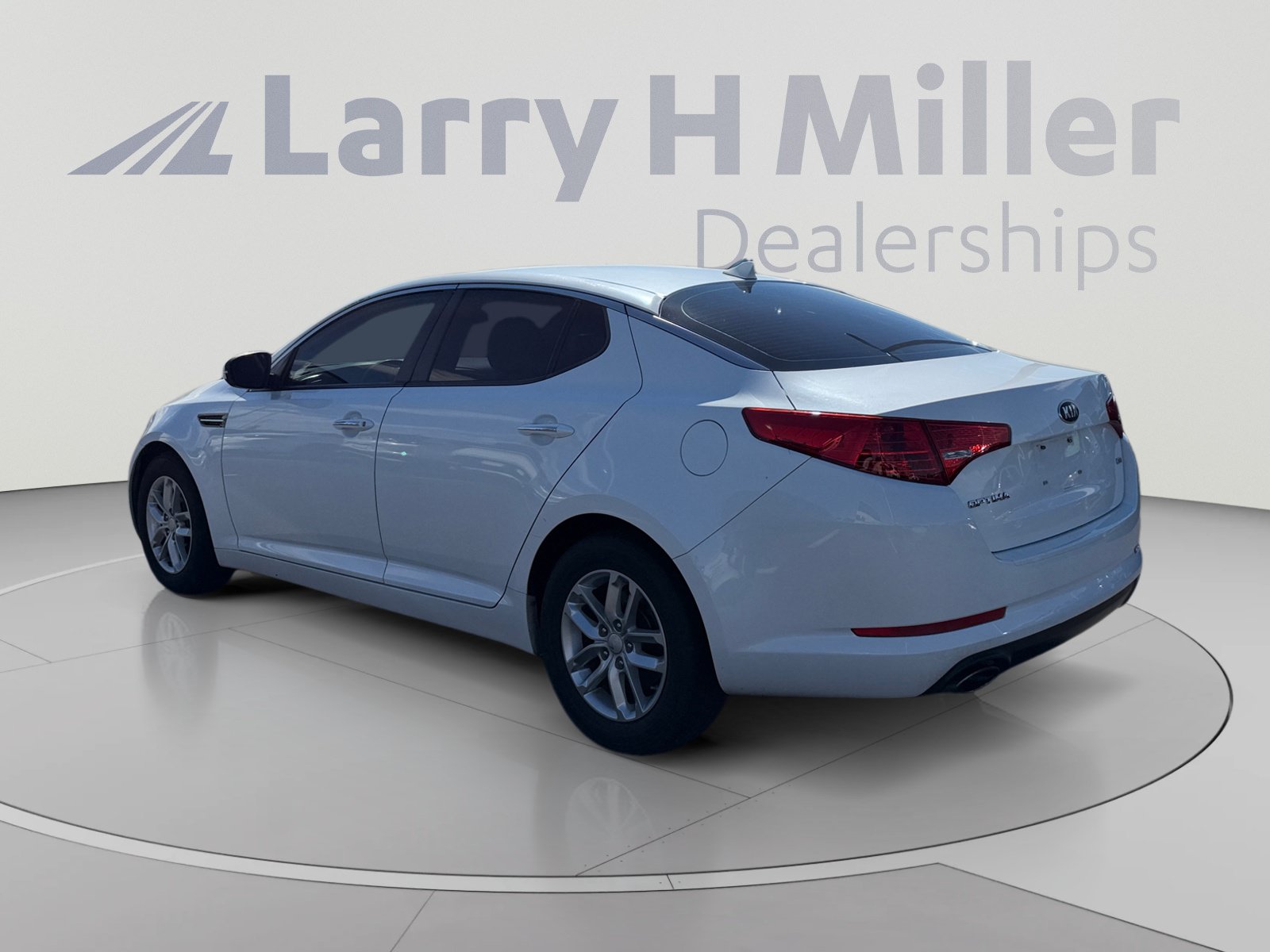 Used 2013 Kia Optima LX FWD image 3