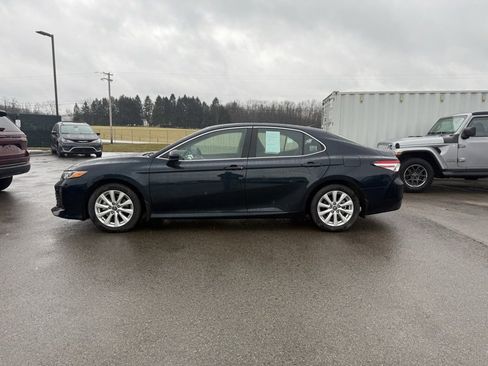 Used 2019 Toyota Camry LE image 9