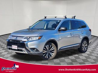 Used 2019 Mitsubishi Outlander ES FWD video 1