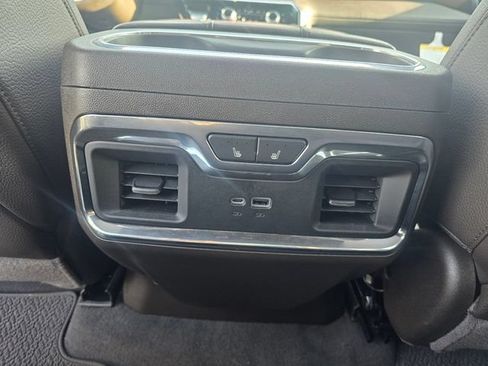 Used 2025 GMC Sierra 1500 Denali AWD/4WD image 26