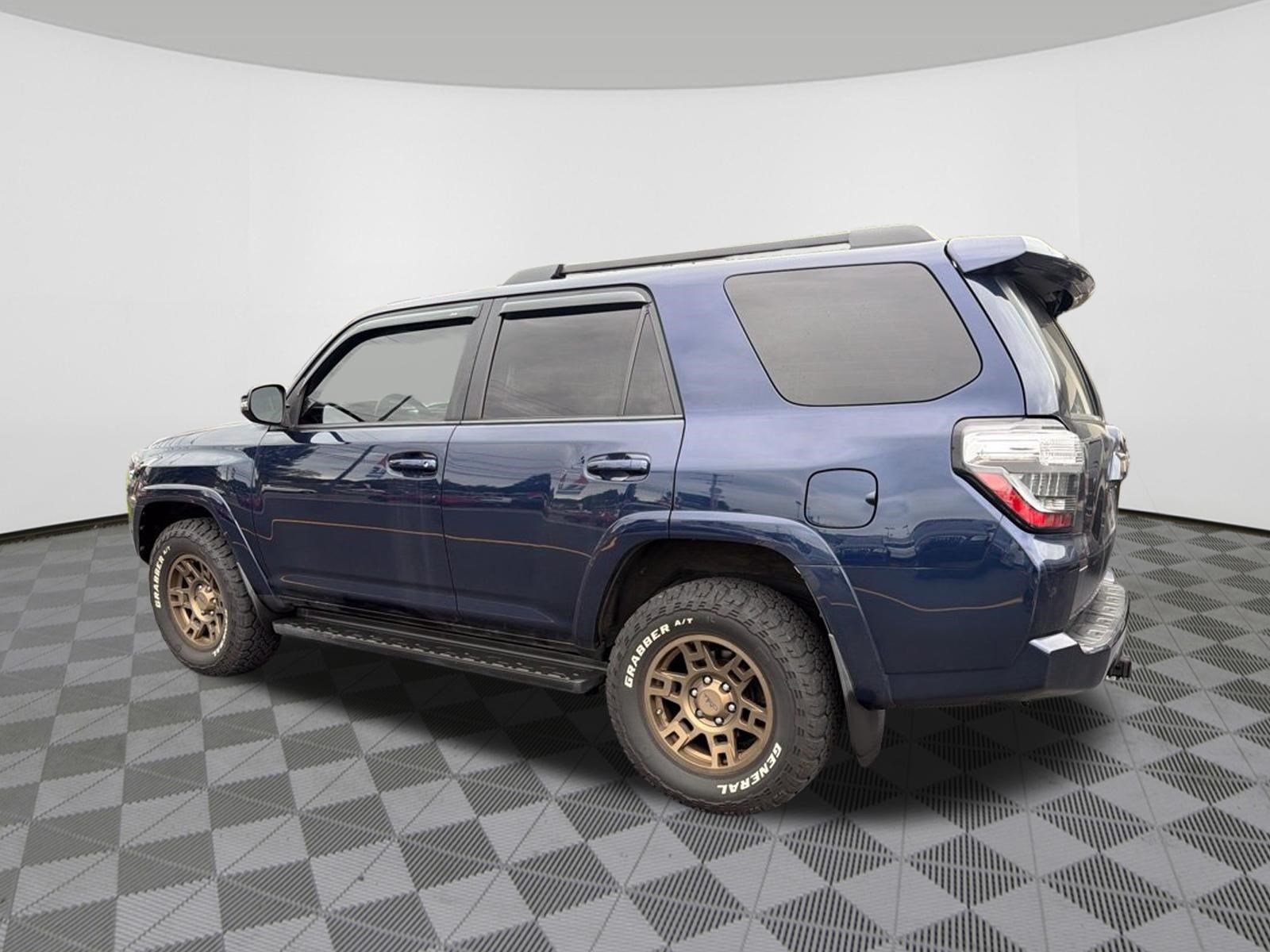 Used 2014 Toyota 4Runner SR5 Premium AWD/4WD image 5