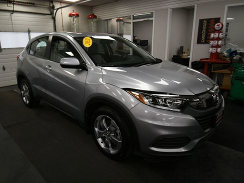 Used 2021 Honda HR-V LX image 2