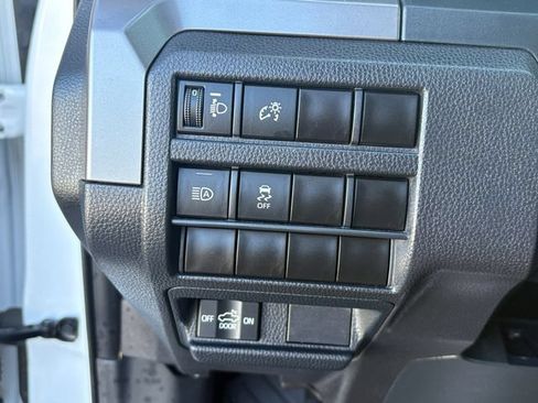 Certified 2024 Toyota Tacoma SR5 AWD/4WD image 28