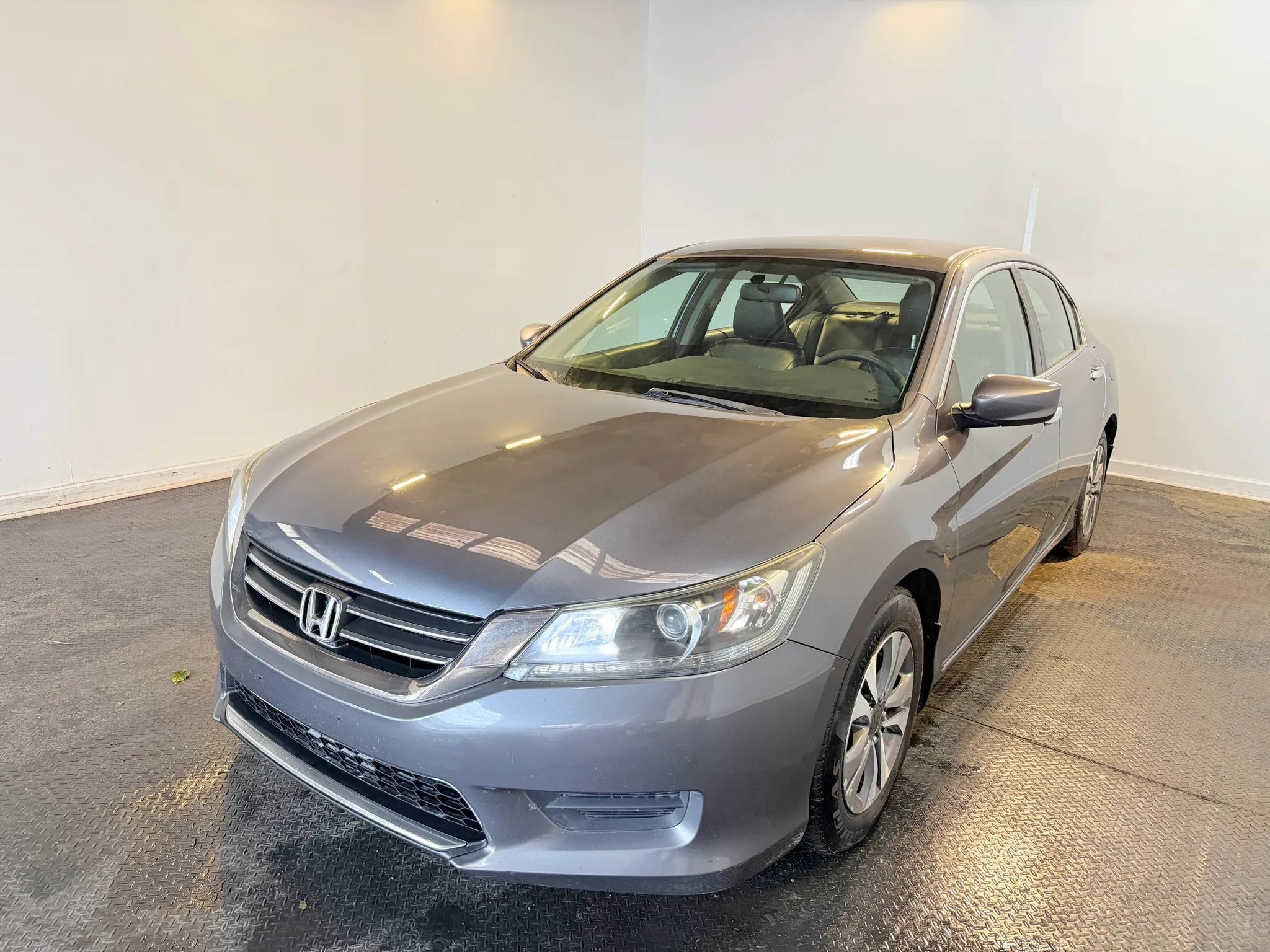 Used 2013 Honda Accord LX image 2