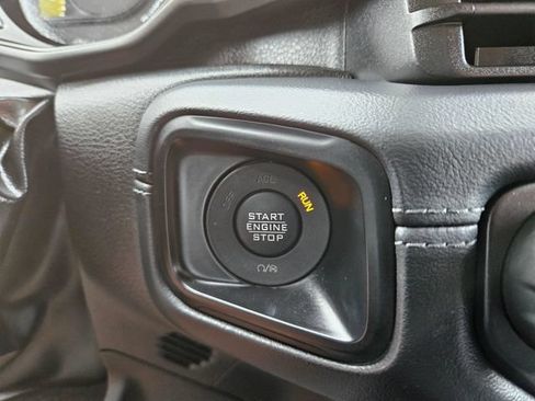 Used 2024 Jeep Wrangler Unlimited Sahara AWD/4WD image 34