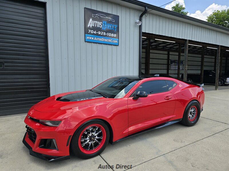 Used 2017 Chevrolet Camaro ZL1 RWD image 4