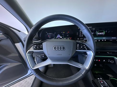 Used 2025 Audi Q5 Premium Plus w/ Premium Plus AWD/4WD image 16
