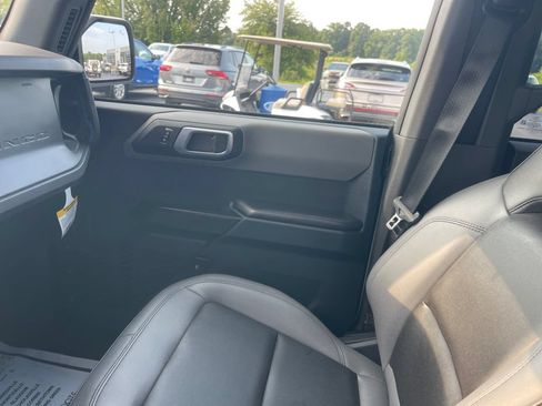 Used 2024 Ford Bronco Black Diamond AWD/4WD image 25