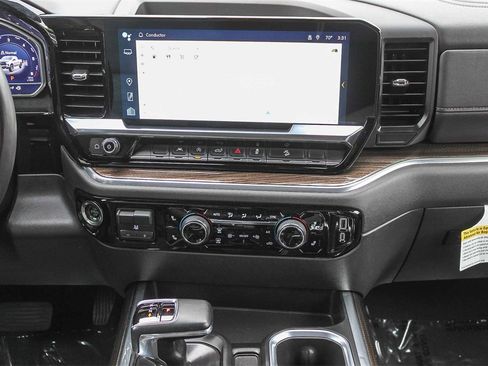 Used 2024 Chevrolet Silverado 1500 LT Trail Boss w/ Convenience Package II image 17