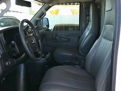 Used 2019 GMC Savana 2500 Extended w/ Driver Convenience Package image 21