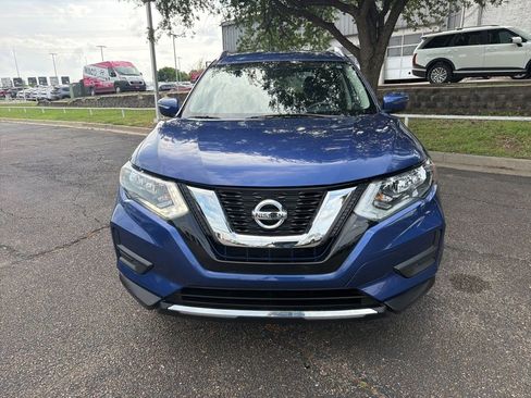 Used 2017 Nissan Rogue SV image 8
