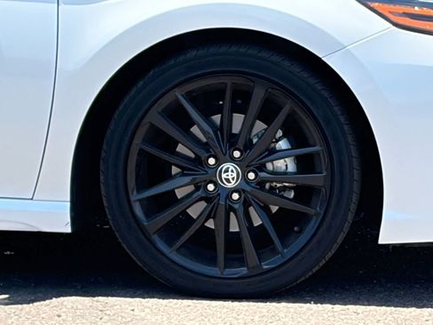 Used 2022 Toyota Camry XSE FWD image 6