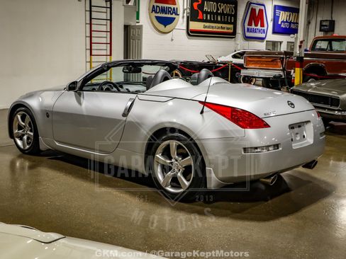 Used 2008 Nissan 350Z Touring image 21