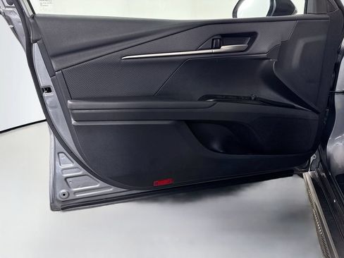 Used 2025 Toyota Camry SE FWD image 12
