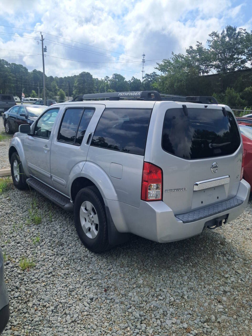 Used 2005 Nissan Pathfinder SE w/ (P01) Se Premium Pkg AWD/4WD image 4