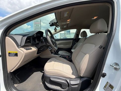 Used 2019 Hyundai Elantra SEL FWD image 8