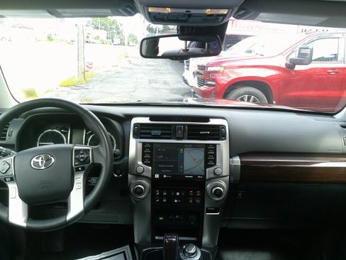 Used 2021 Toyota 4Runner Limited AWD/4WD image 20