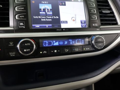 Used 2015 Toyota Highlander Limited AWD/4WD image 39
