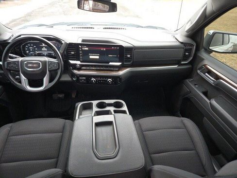 Used 2023 GMC Sierra 1500 SLE image 9