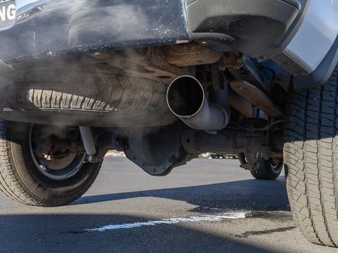 Used 2018 GMC Sierra 2500 SLE image 24