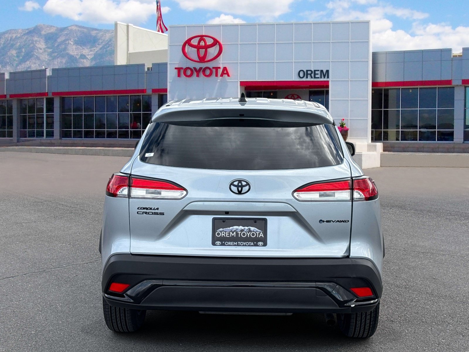 Used 2025 Toyota Corolla Cross AWD Hybrid image 4