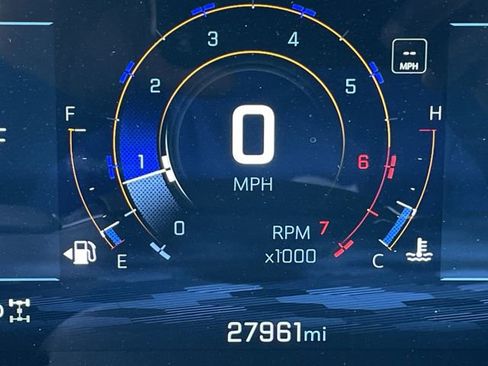 Used 2025 Chevrolet Equinox LT AWD/4WD image 15