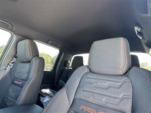 New 2026 Nissan Frontier PRO-4X w/ Pro-4x Convenience Package image 25