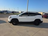 Used 2023 GMC Terrain SLE w/ Driver Convenience Package image 4