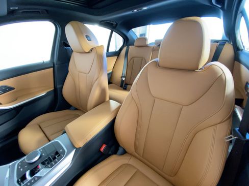 New 2026 BMW 330i Sedan w/ Convenience Package image 21