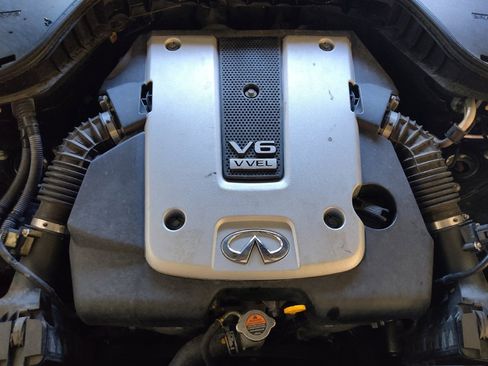 Used 2018 INFINITI Q70 L 3.7 image 30