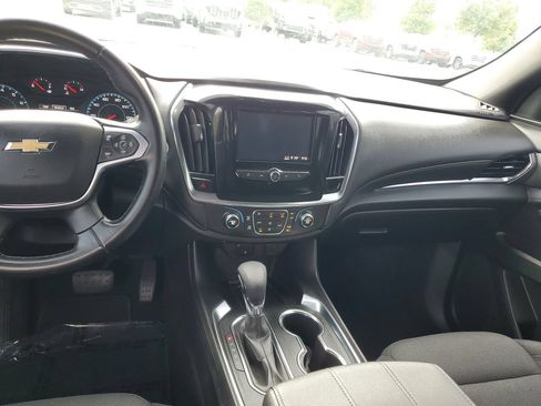 Used 2023 Chevrolet Traverse LT FWD image 13