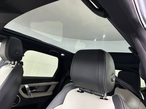 Used 2023 Land Rover Discovery Sport SE R-Dynamic image 12