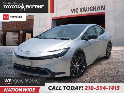 Used 2025 Toyota Prius Limited w/ Limited Premium Package FWD image 1
