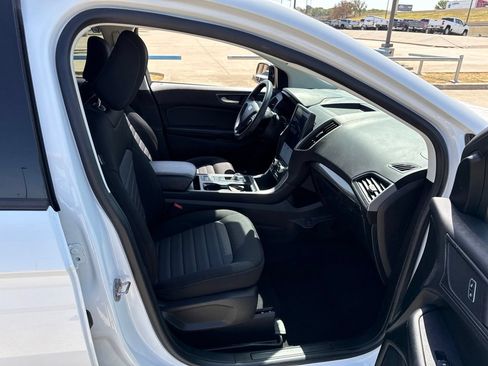 Used 2022 Ford Edge SE w/ Black Appearance Package AWD/4WD image 14