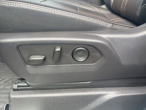 Used 2024 Chevrolet Silverado 3500 High Country image 23